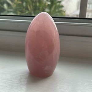 Rose quartz large egg